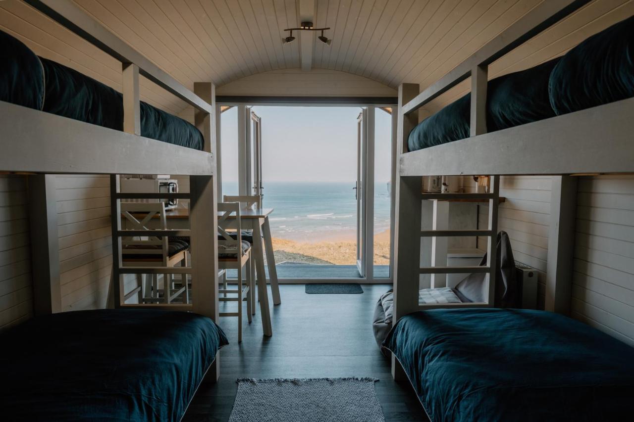 Hotel Strathy Bay Pods Extérieur photo